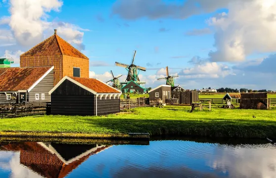 阿姆斯特丹出發的贊瑟斯漢斯、埃丹、福倫丹及馬肯一日遊