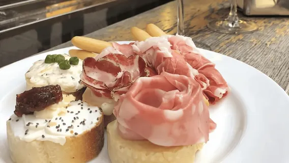 Verona: Rundgang mit komplettem Essen und Weinprobe