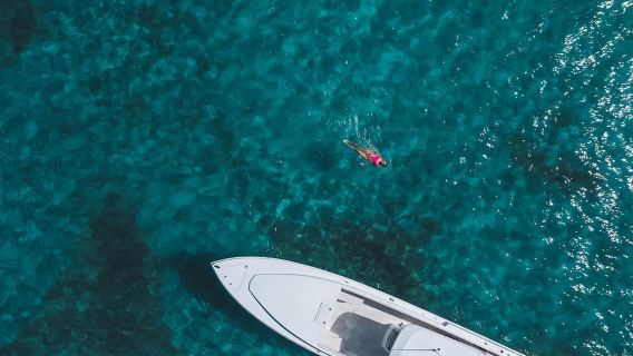 Montego Bay: Ganztägige Schnellbootfahrt nach Negril