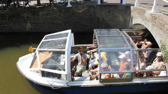 Delft: Canal Cruise with Guided Commentary
