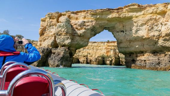 Albufeira: delfini, grotte di Benagil e tour in barca lungo la costa