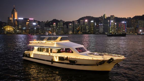 Hong Kong: Victoria Harbour Evening Cruise with Drinks