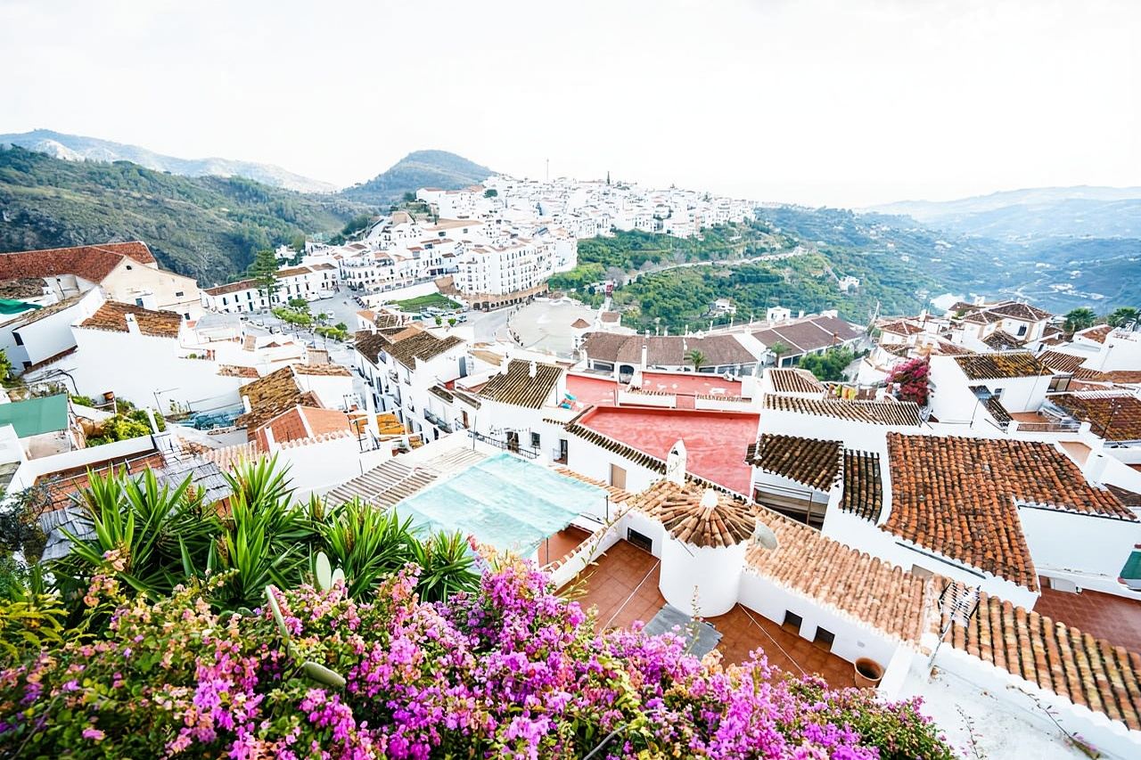 From Granada: Nerja & Frigiliana Day Trip