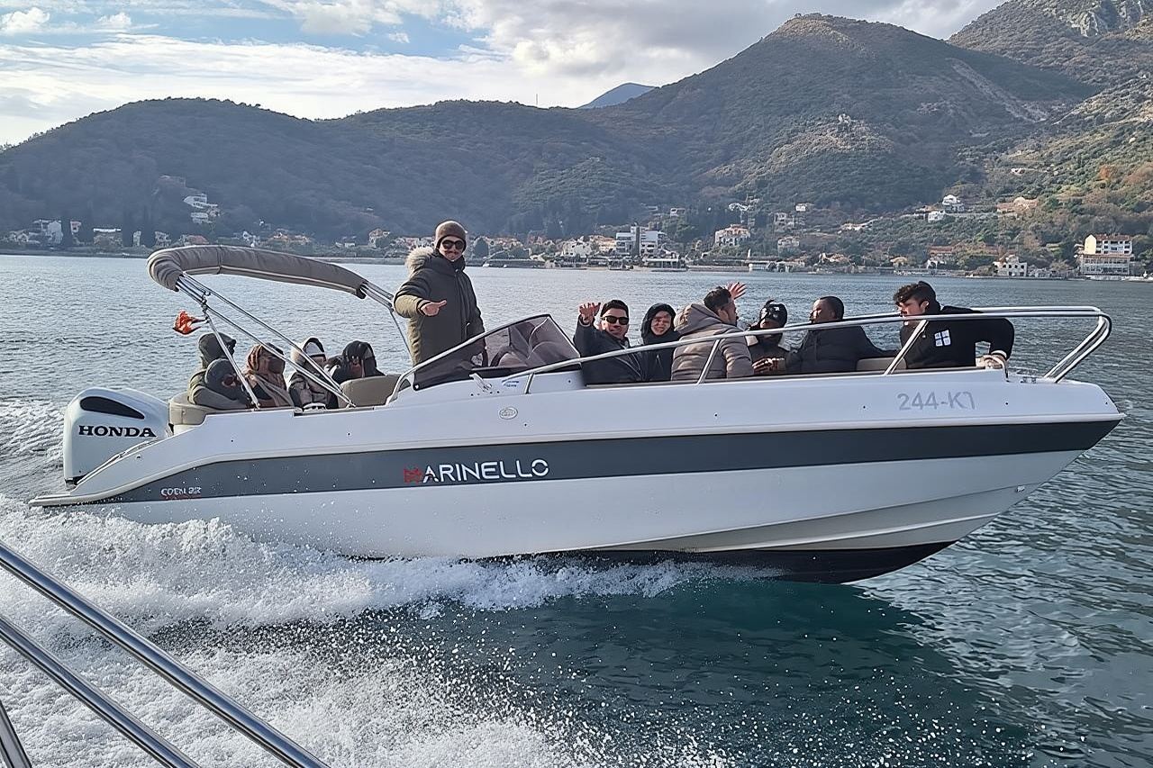 Tur Tiket 3 Jam Berenang di Gua Biru Kotor, Mamula & Lady of the Rock