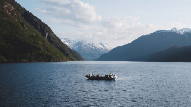 Ulvik: Hành trình RIB tuyệt đỉnh trên Hardangerfjord