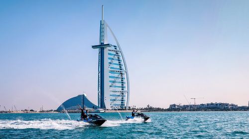 Dubai : Jet Ski Ride to Burj Khalifa & Burj Al Arab with Juice 8