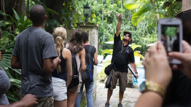 Bites of Nassau Food and Walking Tour