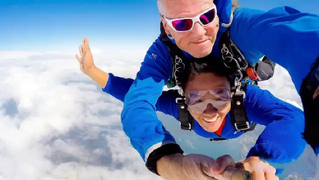 紐卡斯爾跳傘體驗（可選自駕或接送）