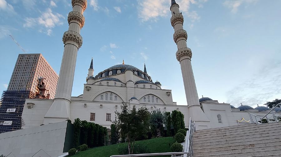 地拉那街頭美食之旅：品嚐獨特風味，發掘隱藏瑰寶