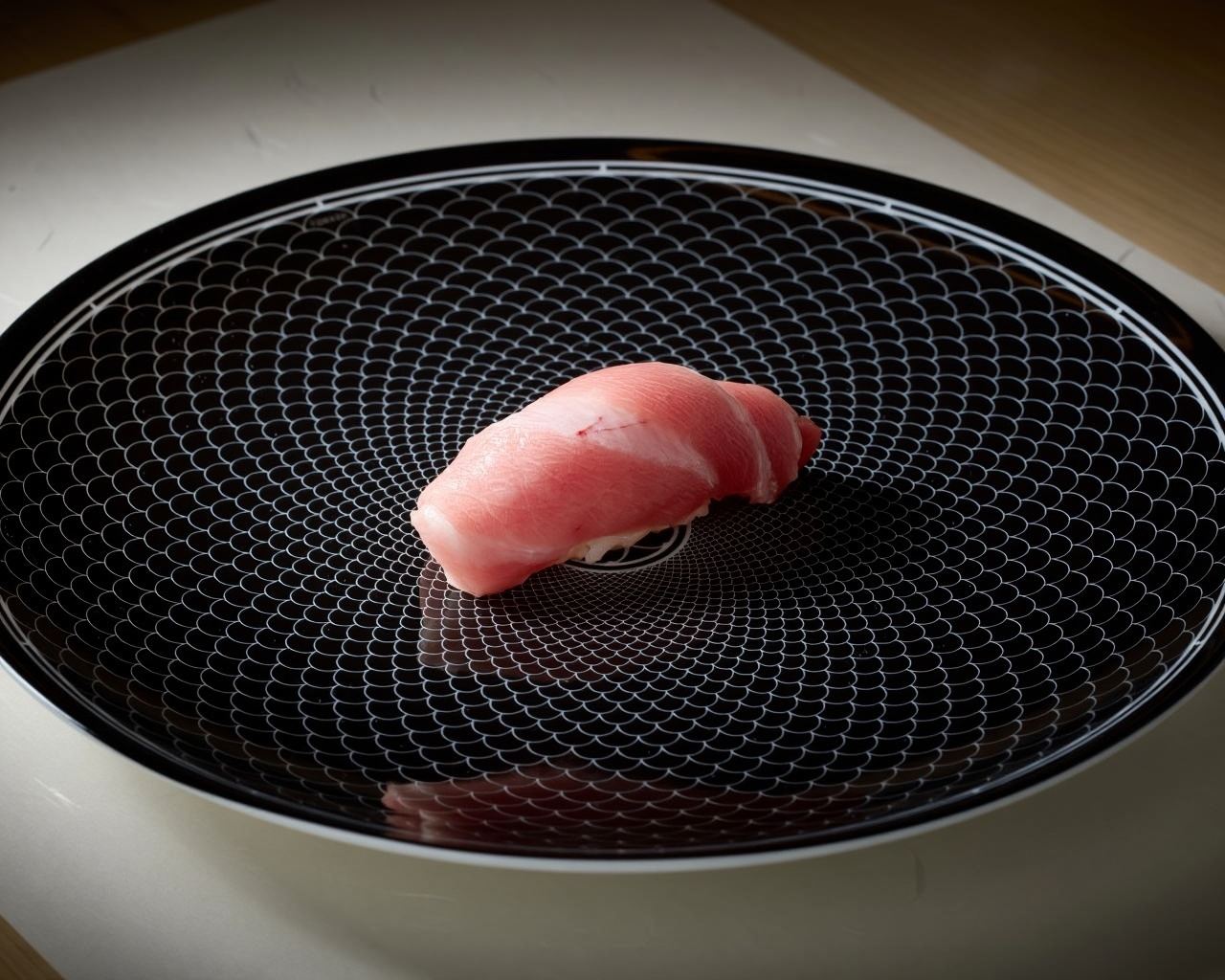 ซูชิในโตเกียว|กินซ่าสุชิยุ|เมนูโอมากาเซ่ตามฤดูกาลในบรรยากาศอบอุ่น พร้อมบริการหลายภาษา