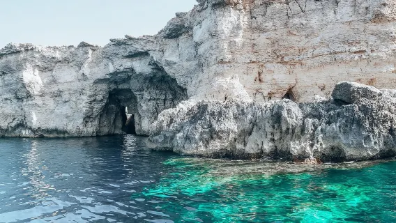 Grotte marine di Comino in motoscafo e biglietto per l'autobus turistico di Gozo