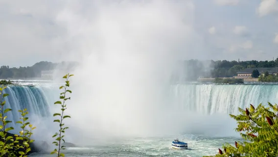 Niagara Falls USA: Cave of the Winds & Maid of the Mist Ride