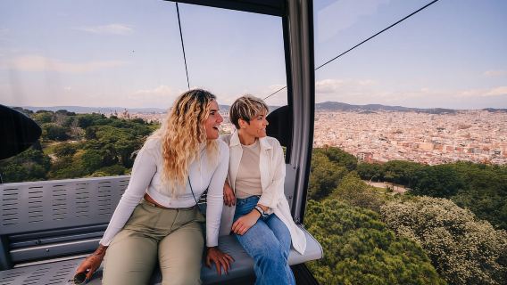 Barcelona: Tour en bicicleta eléctrica con teleférico de Montjuïc y paseo en barco