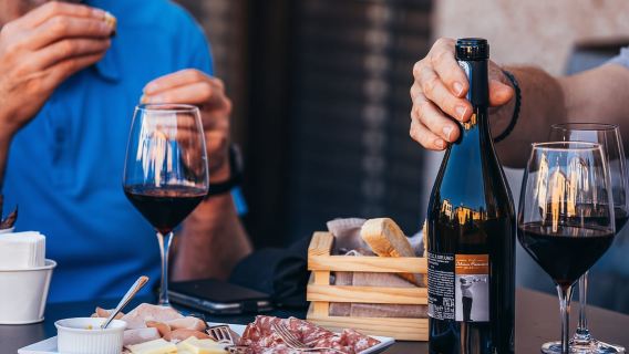 Verona: Countryside e-Bike Tour with Winery Visit & Tasting