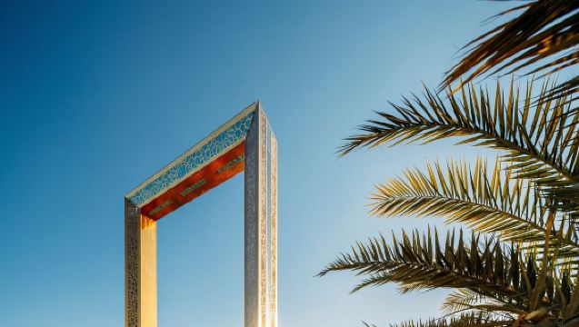 杜拜金相框+哈利法塔+老城區+棕櫚島觀景台中文包車一日遊