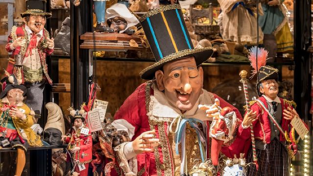 Naples in-Depth Private Walking Tour with Expert Guide