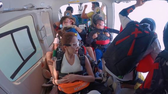 廣東羅定跳傘廣州深圳雲浮羅定4000米高空雙人跳傘【4000米自由落體+專業高清視頻拍攝+送視頻剪輯】