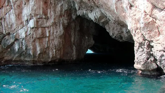 Full Boka Bay Tour with visit to Blue Cave