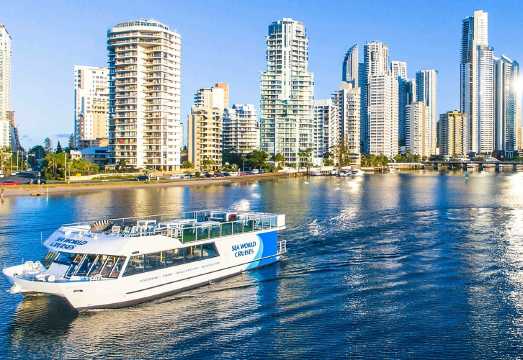Gold Coast cruise seafood buffet [Round-trip boat ticket + lunch/dinner + round-trip to Sea World/Surfers Paradise] AUD 88.4