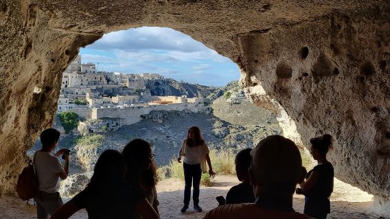 Visita guidata a piedi nel Parco Regionale delle Chiese Rupestri
