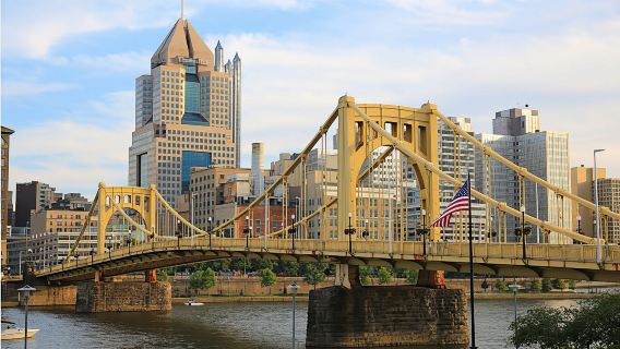 Pittsburgh historic downtown city exploration tour game