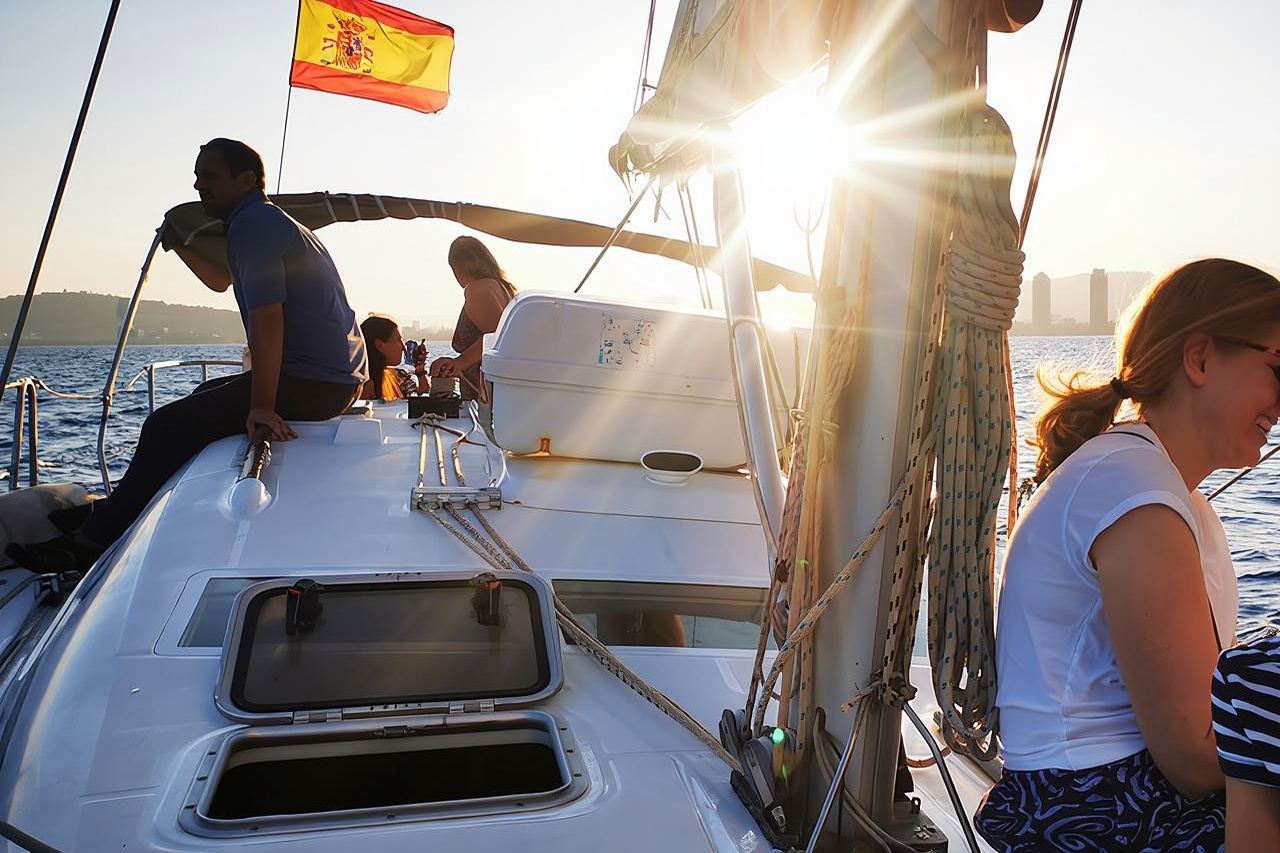 ทัวร์จักรยานและเรือใบในบาร์เซโลนา