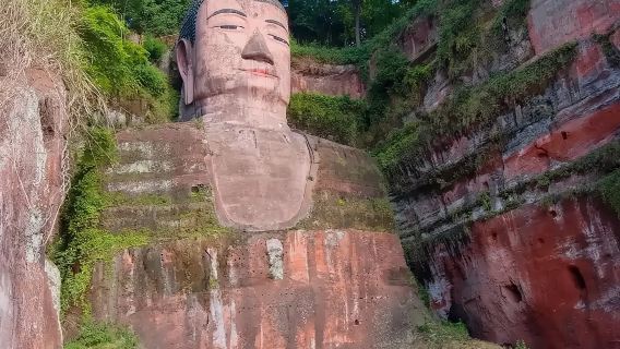 樂山大佛遊船【船票+30分鐘導覽+藍牙耳機+贈送烏尤寺導覽】