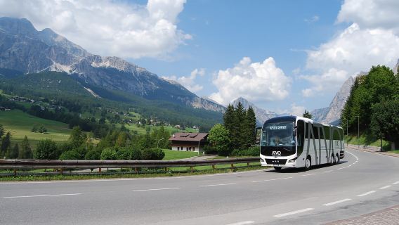 Direct Coach Venice Airport to Cortina
