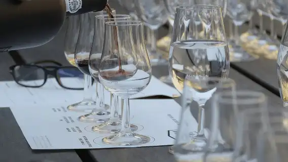 คลาสเรียนทำเอ็มปานาดาสระดับพรีเมียมและประสบการณ์ชิมไวน์