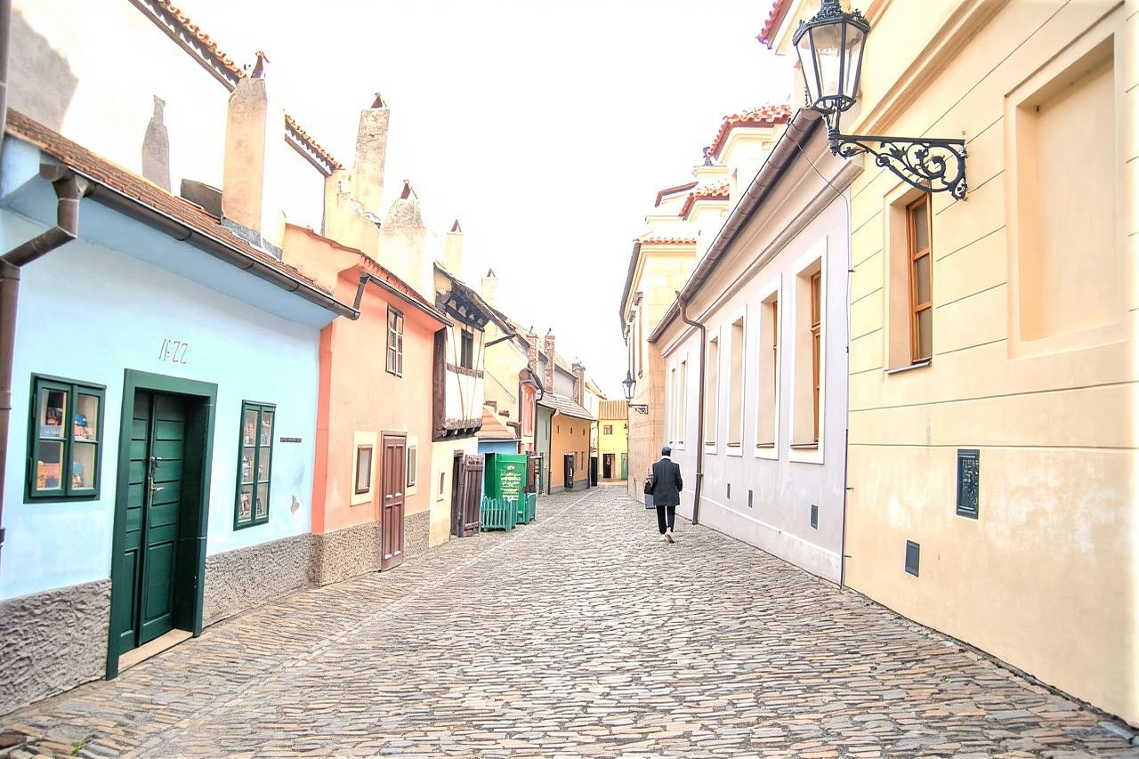 Prague: Skip-the-line Castle Ticket and Optional AudioGuide