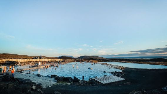 Porto di Akureyri: tour delle cascate di Godafoss, Myvatn e dei bagni termali