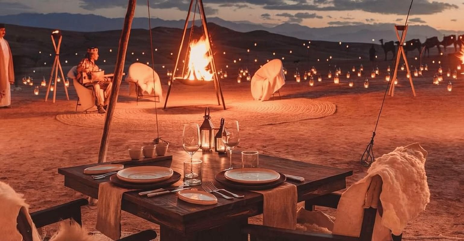 Da Marrakech: cena al tramonto nel deserto di Agafay con giro in cammello