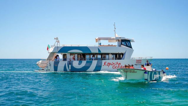 Portimao: Benagil Caves & Coastline Cruise