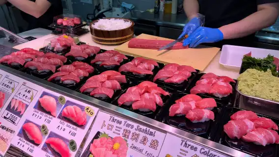 東京：築地魚市場美食與健行之旅