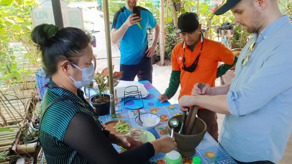 สำรวจป่ากรุงเทพฯ ด้วยจักรยาน เรือคายัค และเรือ - กลุ่มเล็ก