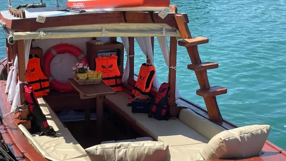 Phuket: Coral Island Luxury Long Tail Boat Half-Day Tour | Half-Day Trip 5h