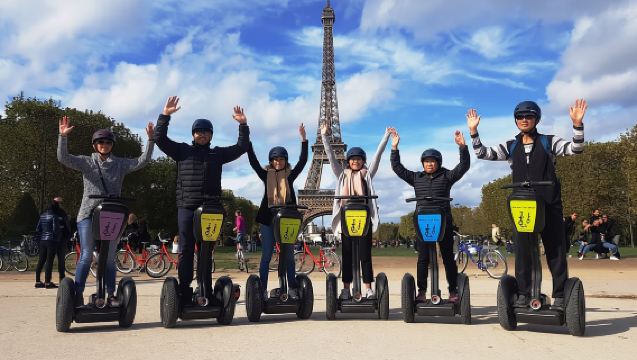 Paris: 1,5 hour Guided Segway Tour