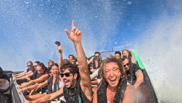 โกลด์โคสต์: ท่องเที่ยวสุดมันส์กับเรือเจ็ทโบ๊ท 45 นาที