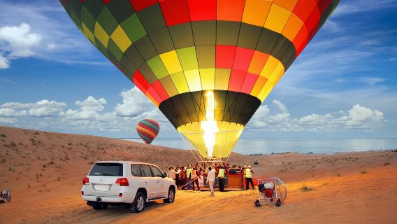 полёт на воздушном шаре в пустыне Дубая