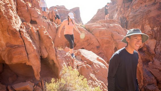 Valley of Fire Guided Hike from Las Vegas