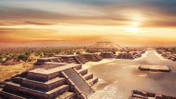 特奧蒂瓦坎+太陽金字塔+月亮金字塔+瓜達露佩聖母聖殿一日遊