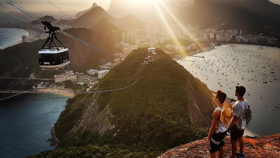 Поднимитесь на вершину горы Сахарная голова