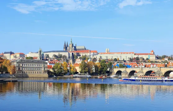 布拉格伏爾塔瓦河全景郵輪之旅