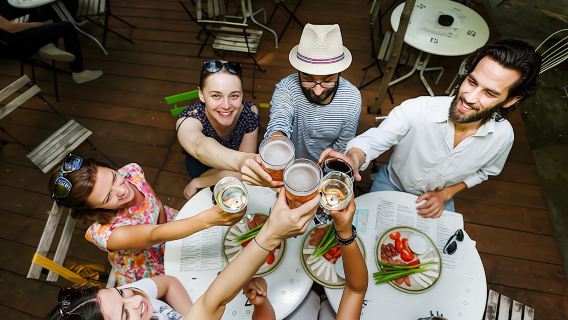 Tur berpemandu pasar dan mahala Bohemian Bucharest dengan mencicipi makanan
