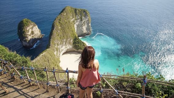 ペニダ島西海岸ワンデーツアー【クリフハウス・エンジェルズビルバス専用車送迎・島巡り・ランチ付き】