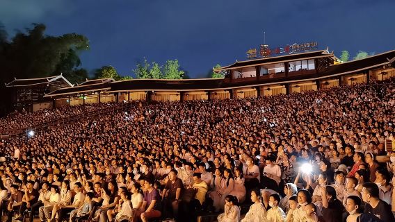 Private day tour :Guilin-LiRiver bamboo boat-Yangshuo Highlights