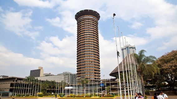 Kenyatta International Conference Center + prelievo dall'aeroporto + prelievo porta a porta / Charter con itinerario modificabile