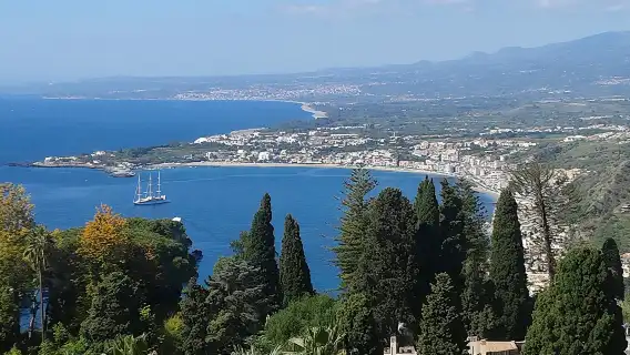 The Pearl of Sicily: Private Taormina Walking Tour