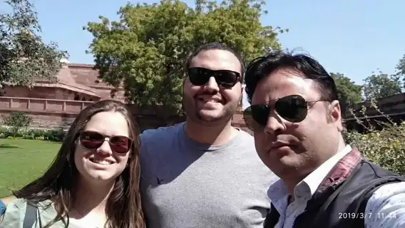 タージ・マハルへのオールインクルーシブ同日グループツアー