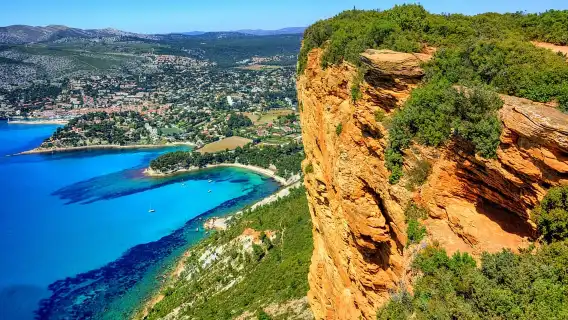 From Aix: Cassis Boat Ride & Provence Wine Tasting Day Tour